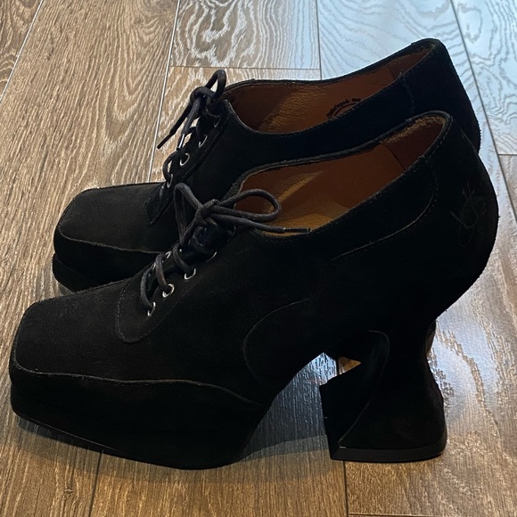 John Fluevog Black Suede Munster Platform Heels Sz 8 - Picture 2 of 13